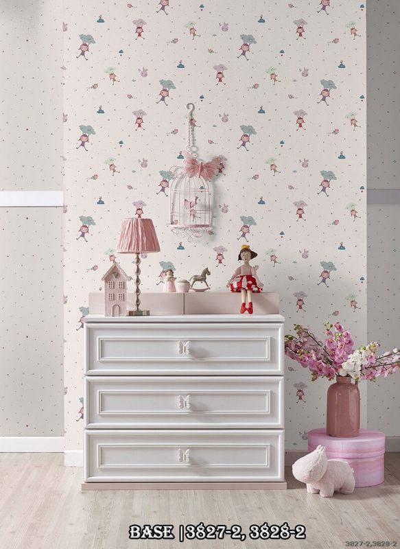 Sự kết hợp giữa 2 mẫu giấy dán tường 3827-2 và 3828-2 làm cho căn phòng của bé sinh động hơn rất nhiều.
